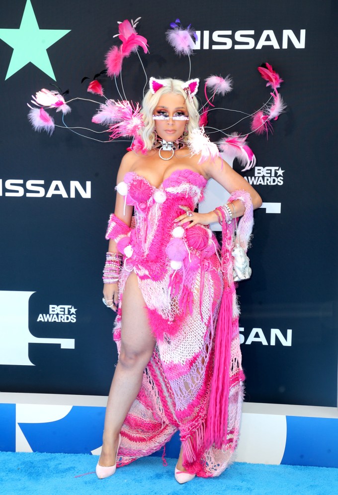Doja Cat in pink