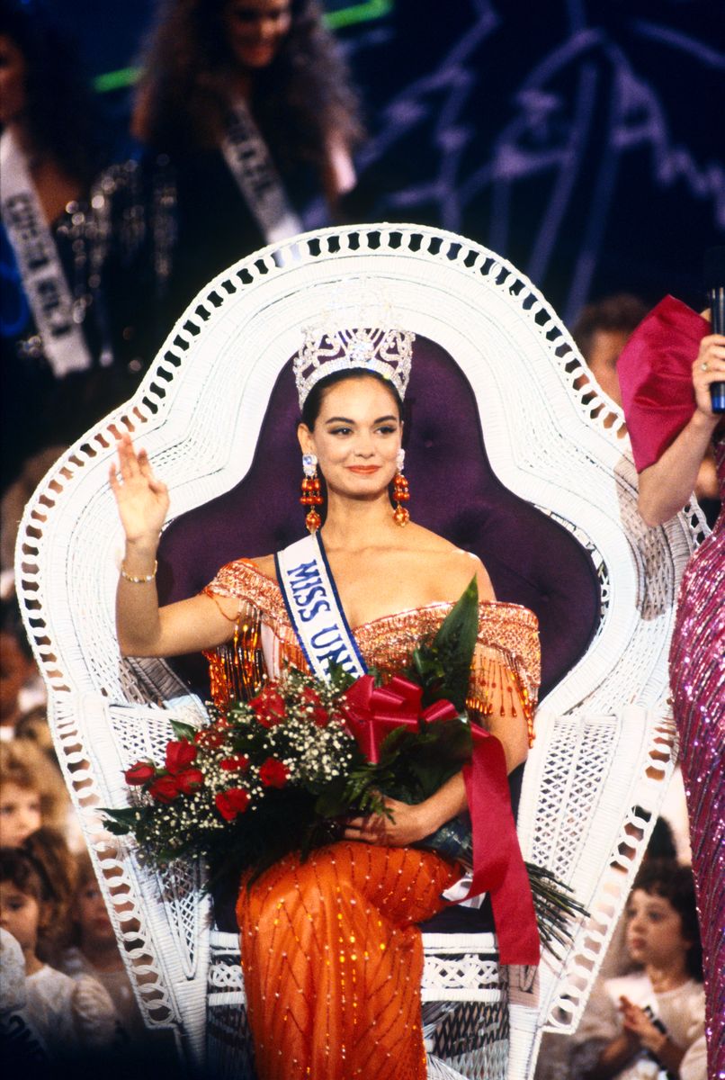 Miss Mexico, Lupita Jones after being crowned Miss Universe in 1991