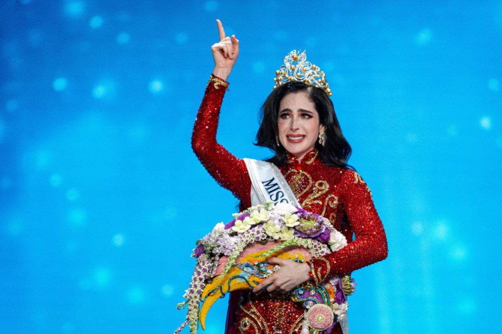 Who Won Miss Universe 2025? Meet Miss Mexico Fátima Bosch Fernandez