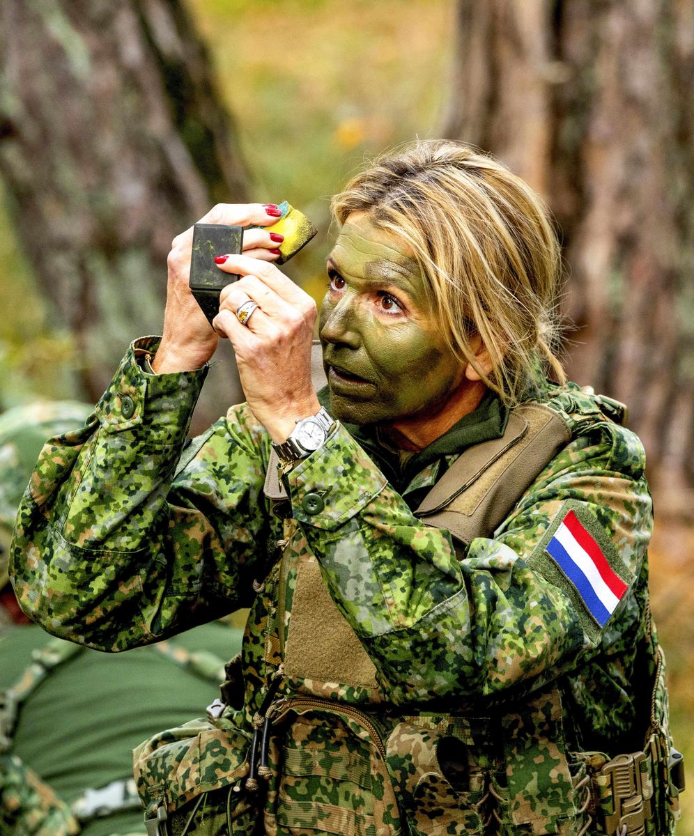 Queen Maxima visited the Care under Fire (CUF) training at the Royal Netherlands Marechaussee Security Officer course