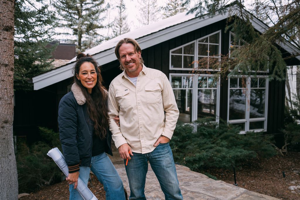 Joanna and Chip Gaines will bring back "Fixer Upper" with "Fixer Upper: Mountain House"