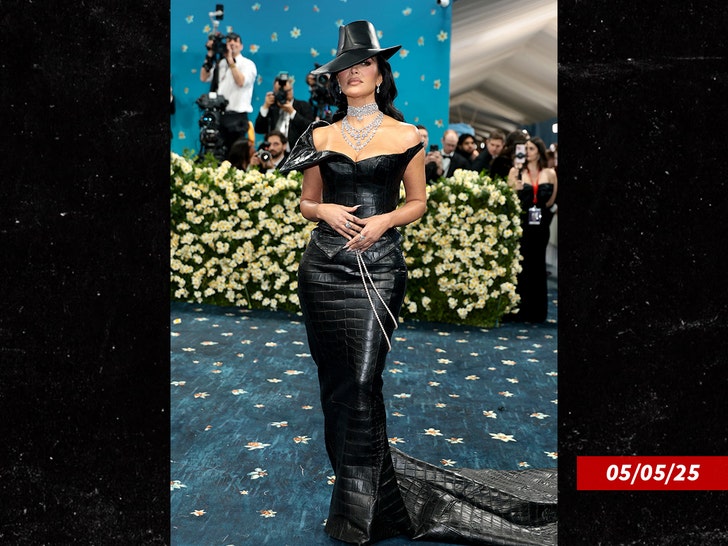 kim-kardashian-met-gala-sub-getty-1