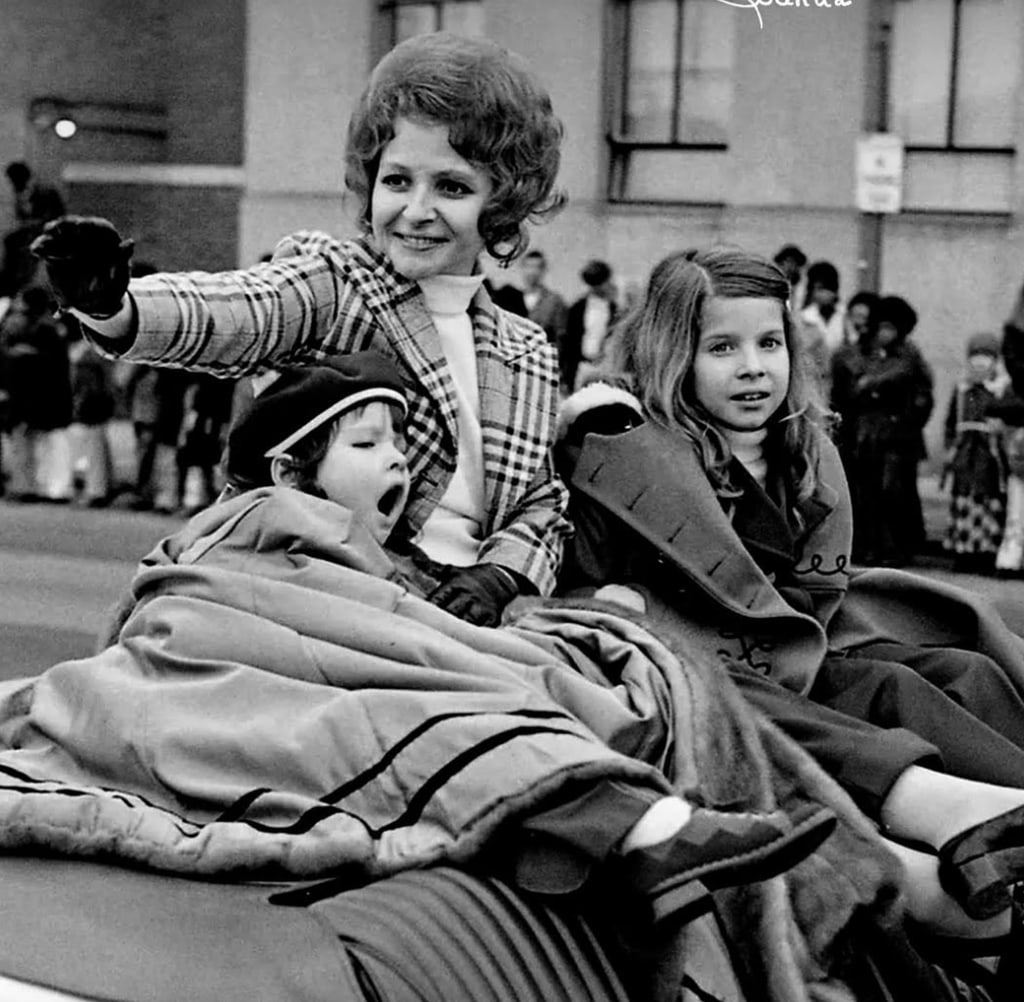 Brenda Lee and her daughter