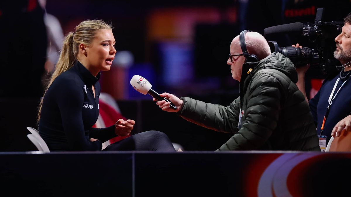 Heerenveen, Netherlands - December 26: Jutta Leerdam of the Netherlands looks dejected competing on the Women's 500m on Day 1 of the Dutch Speed Skating Olympic Qualifiers at Thialf on December 26, 2025 in Heerenveen, Netherlands. (Photo by Henk Jan Dijks/Marcel ter Bals/DeFodi Images/DeFodi via Getty Images)