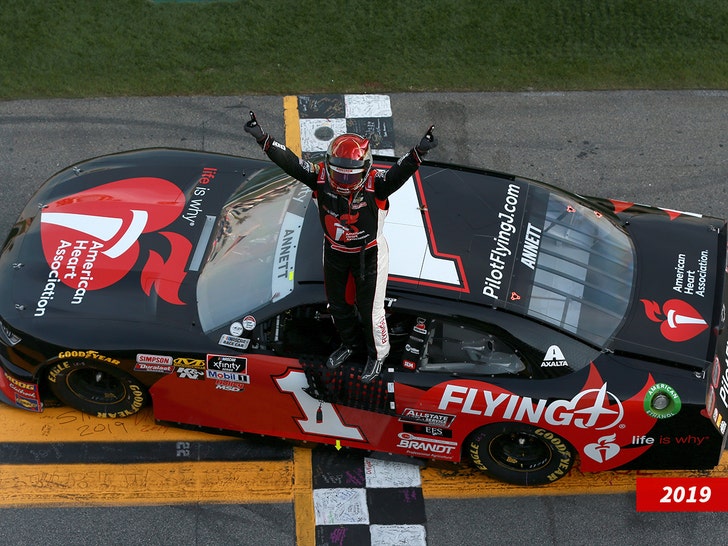 Michael Annett sub getty swipe 2