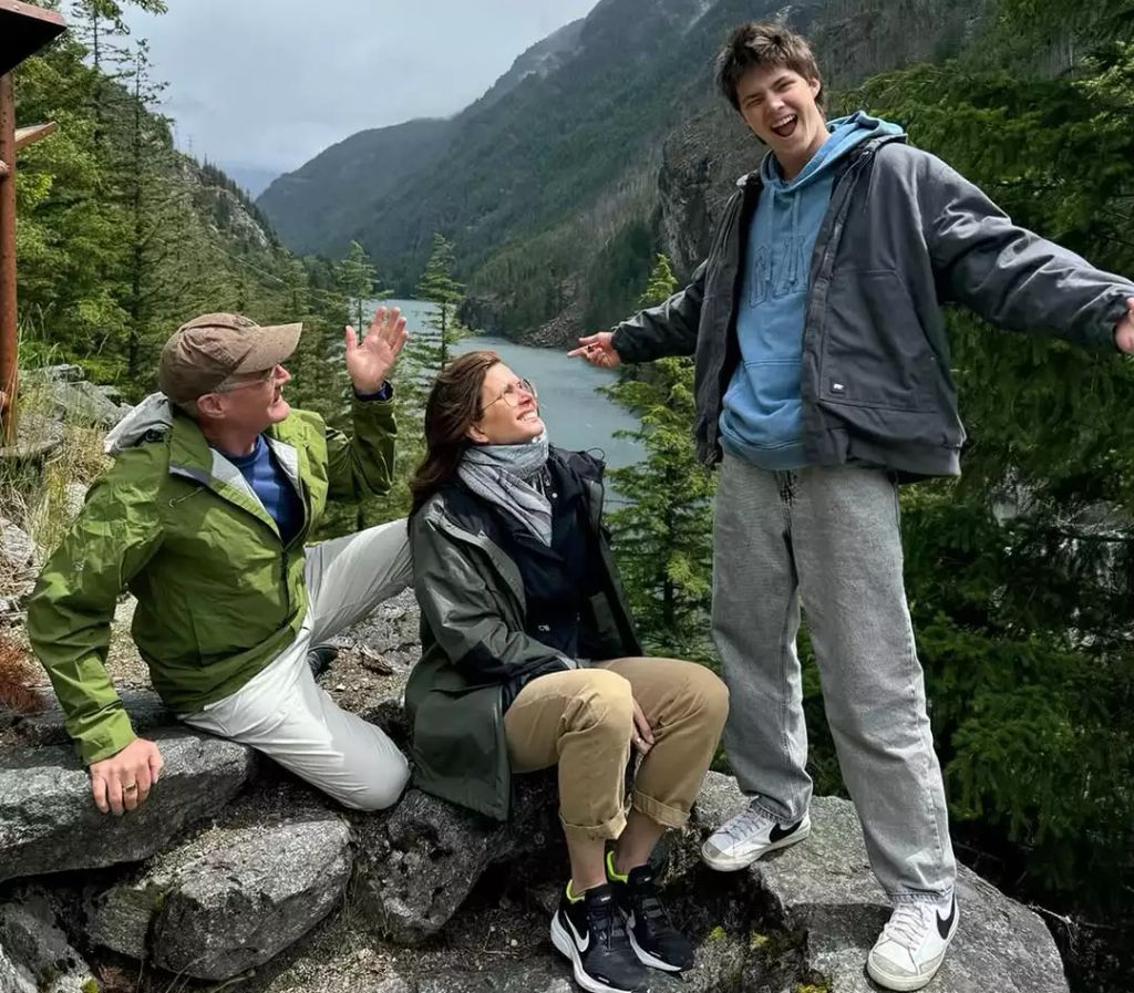kyle maclachlan family hike