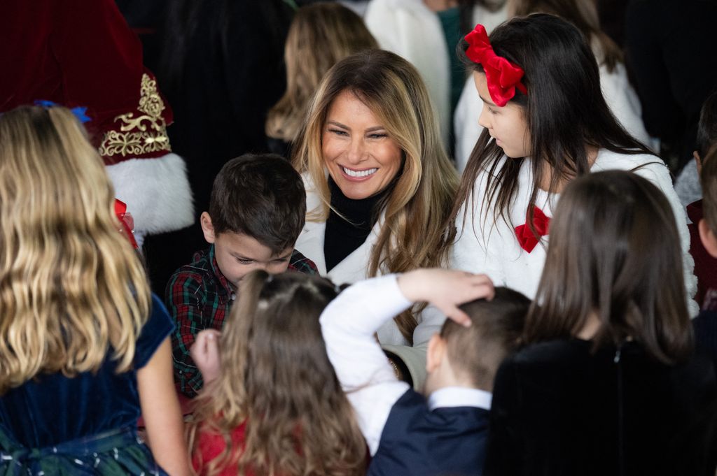 melania trump hugging kids