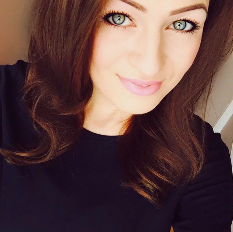 Celebrity manicurist Sophia Stylianou says the 'Cloud Dancer' colour "sits somewhere between white and nude."