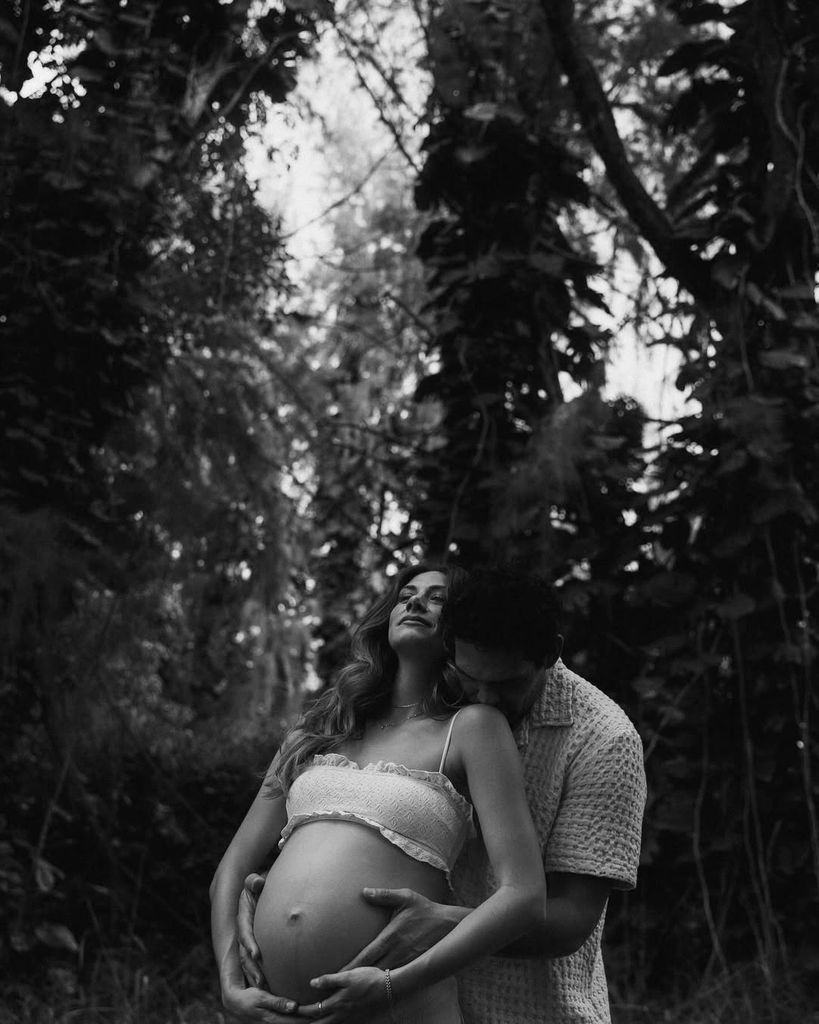 Perry Mattfeld and Mark Sanchez announcing their pregnancy