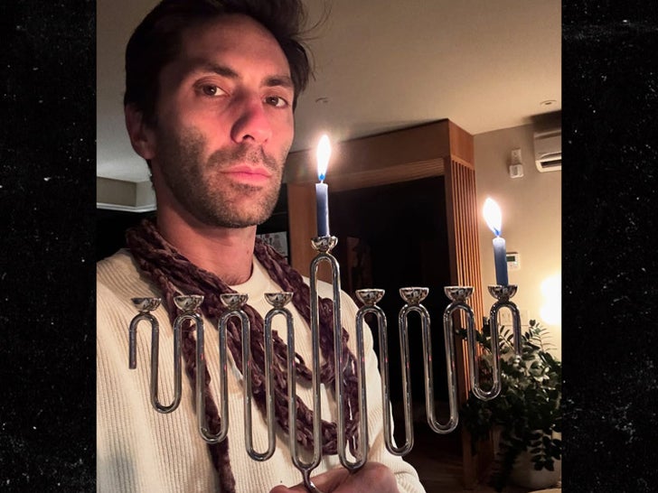 1215-stars-celebrating-hanukkah-sub2_720