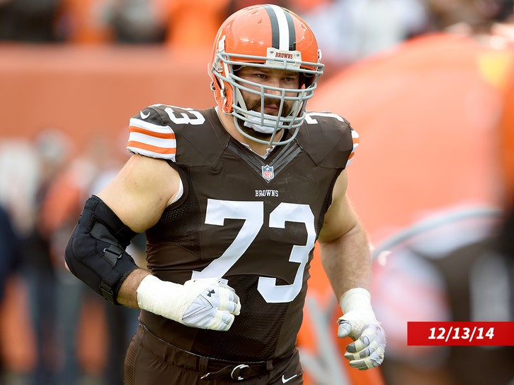 joe-thomas-sub-getty-1