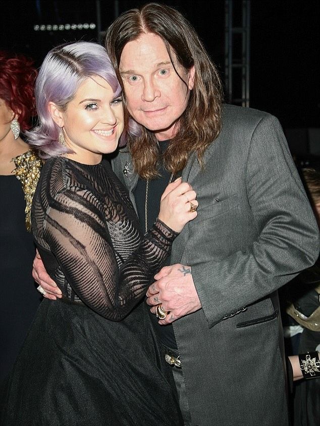 Kelly Osbourne ozzy hugging