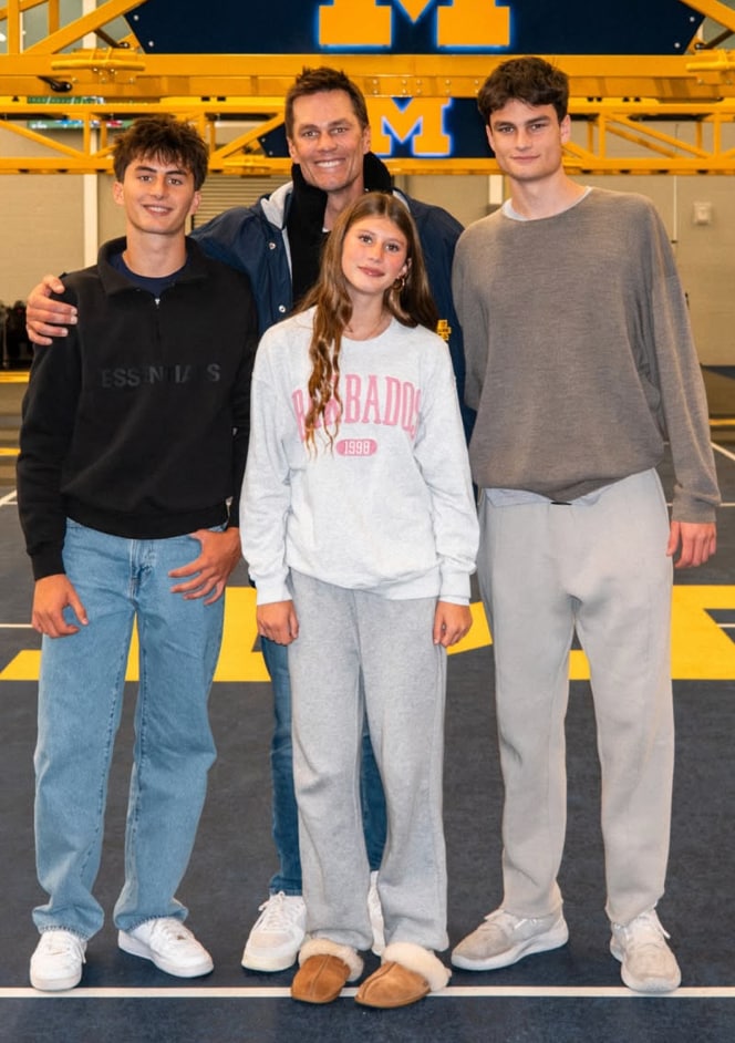 He is also father to sons Jack, 18, with Bridget Moynahan, and Benjamin, 15, with Bündchen.
