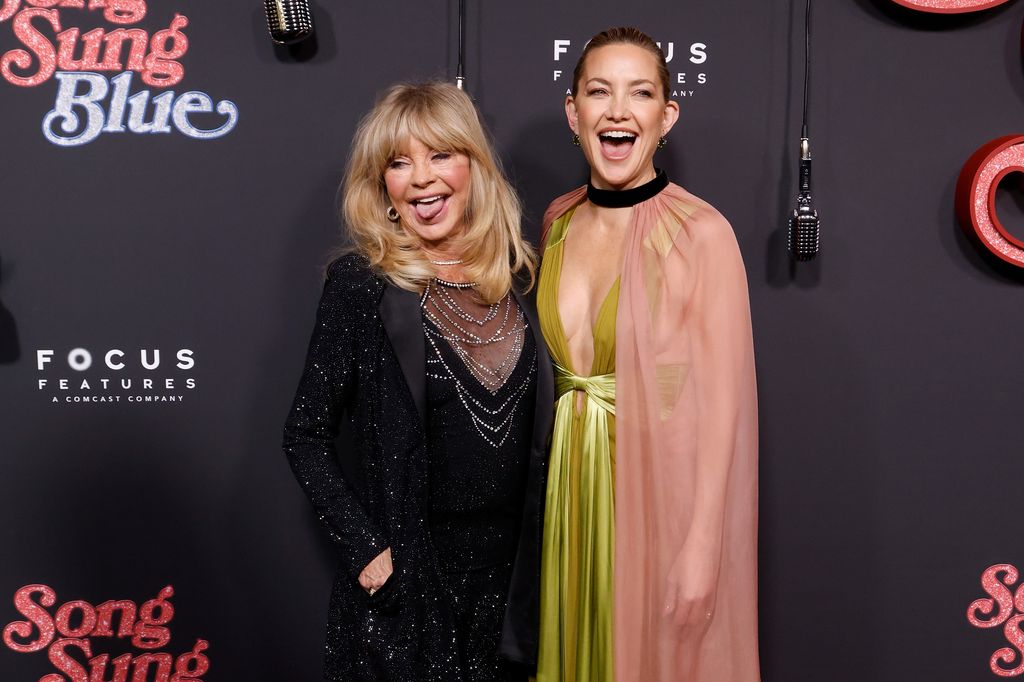 Kate with her mother Goldie Hawn