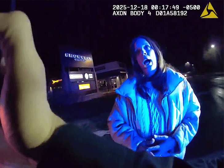 122425_politiican_bodycam_who_i_amprimary