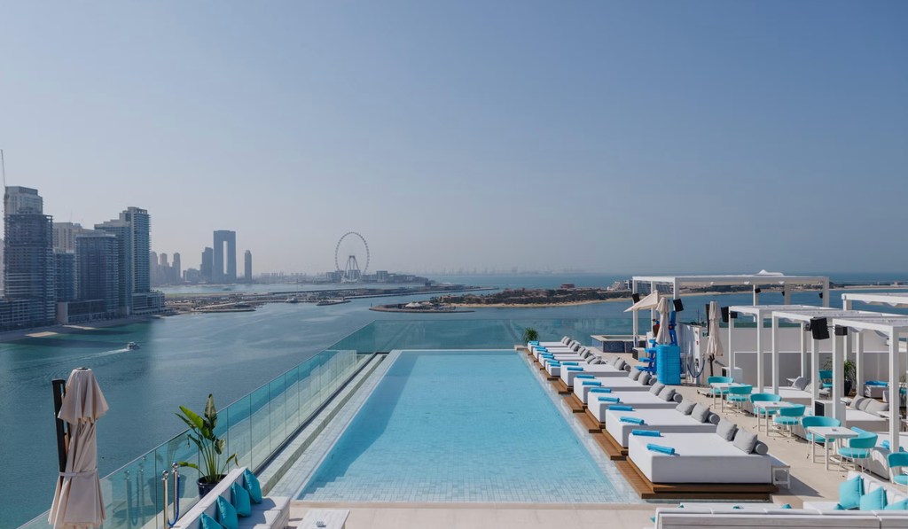 Radisson Beach Resort Palm Jumeirah