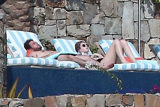 Jonah Hill Suns in Cabo With Girlfriend Gianna Santos in 2018