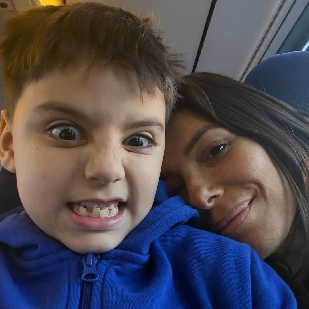 Eva Longoria’s first photo share of the year includes a makeup free selfie, plus an endearing mom and son moment