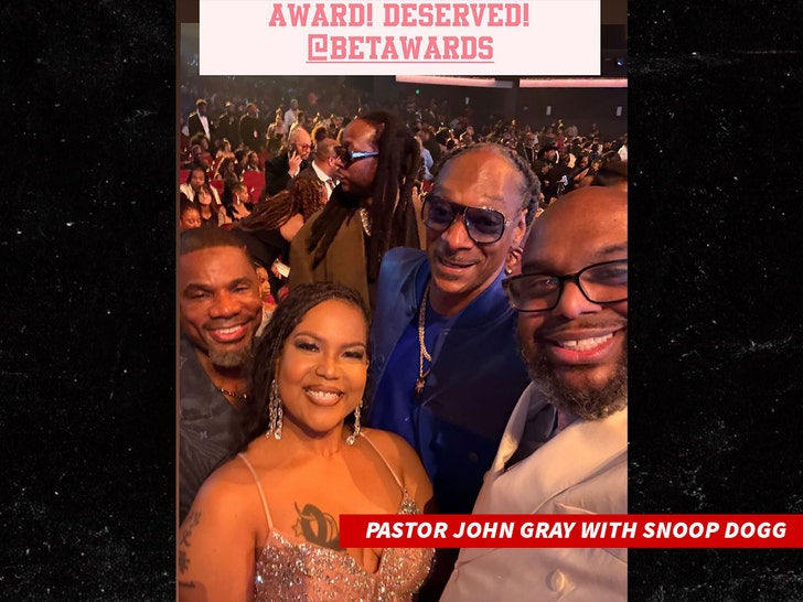 Pastor John Gray with Snoop Dogg no credit
