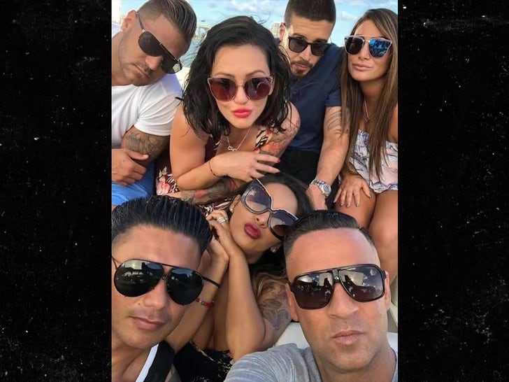 0115-2016-Celebrity-Throwback-Photos-Sub1