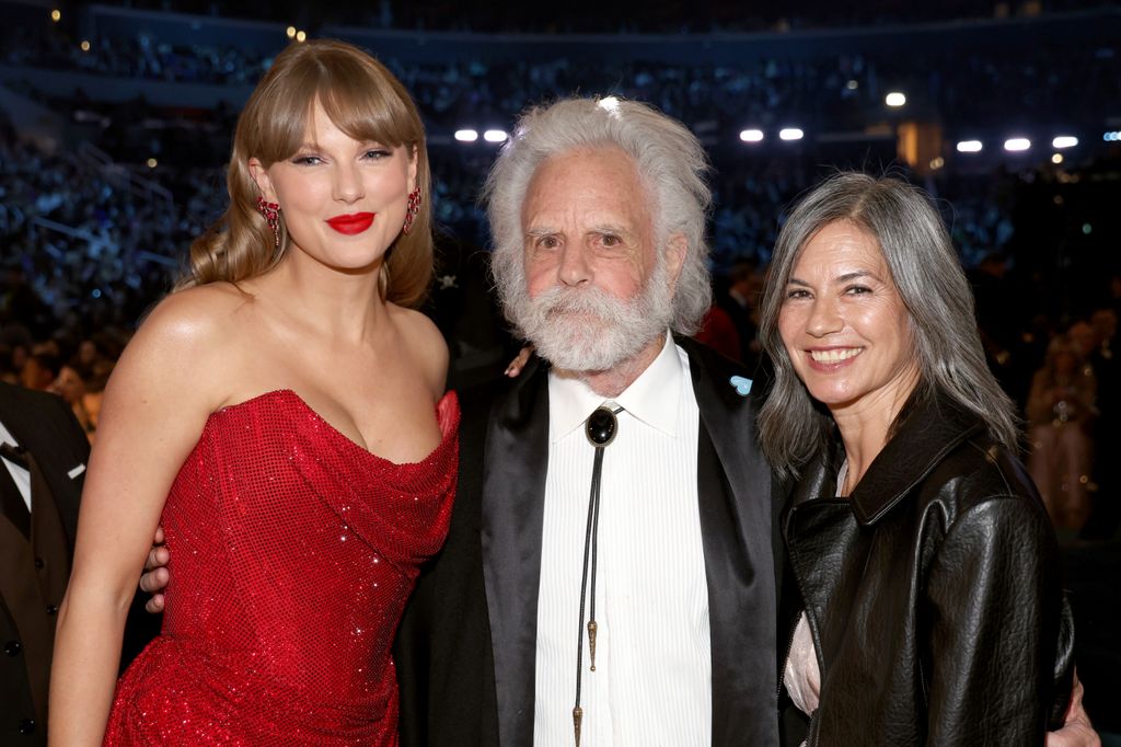 Bob with his wife Natascha Weir and Taylor Swift at the 67th Annual Grammy Awards