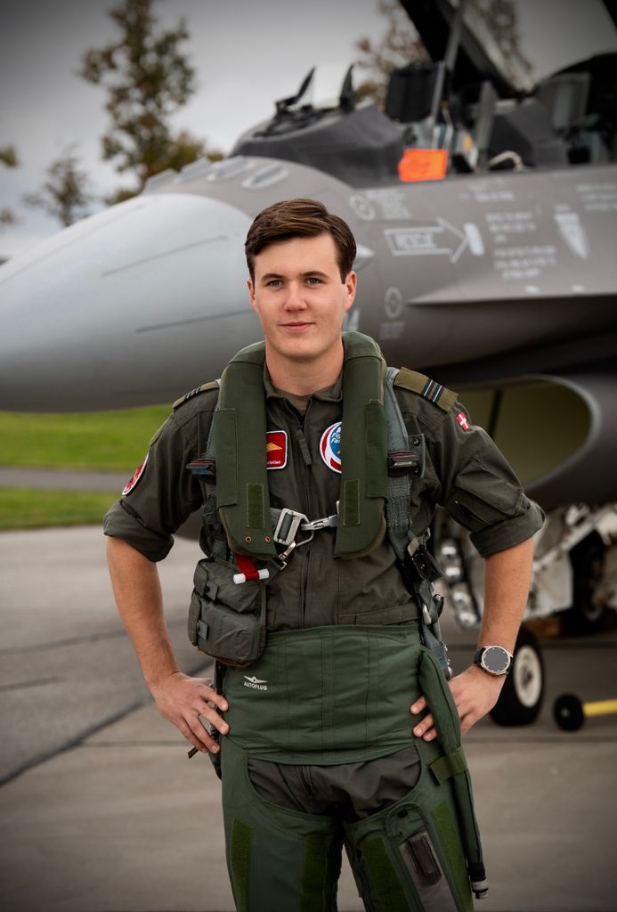 Prince Christian took part in a training flight with an F16 aircraft