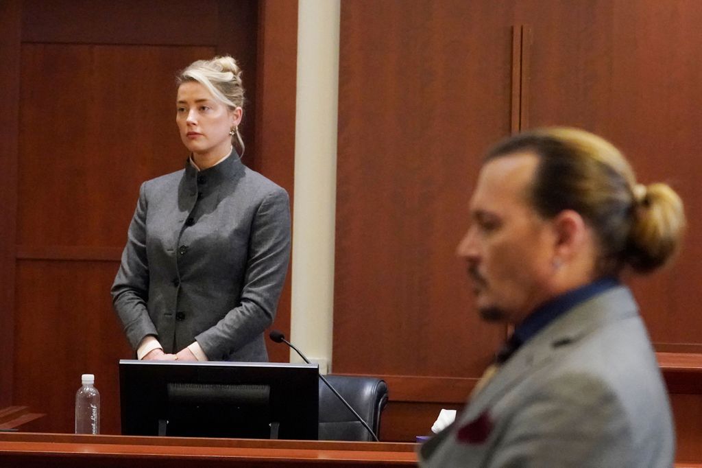 Amber and Johnny Depp in the courtroom 2022