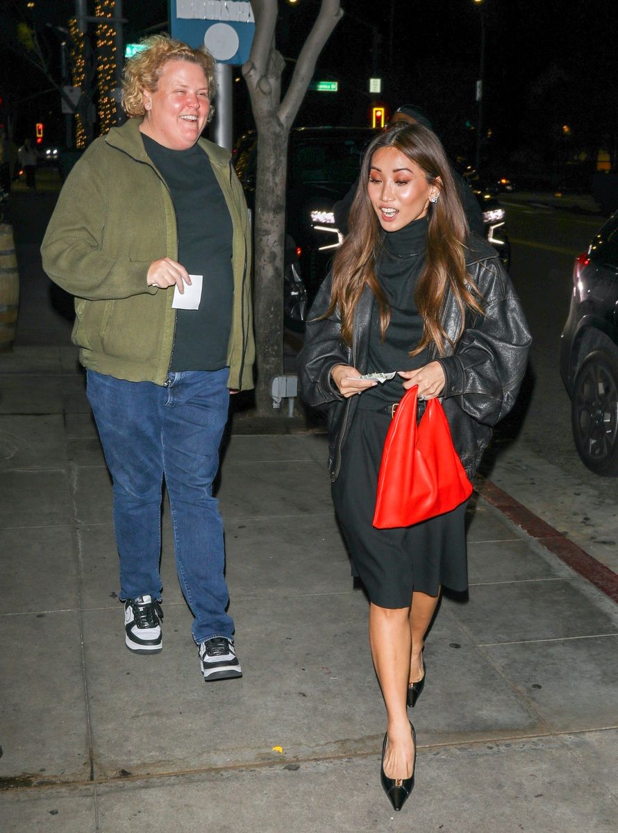 Kim Kardashian is seen stepping out to dinner at Wally's in Beverly Hills with her cast mates from the upcoming Netflix film "The Fifth Wheel."