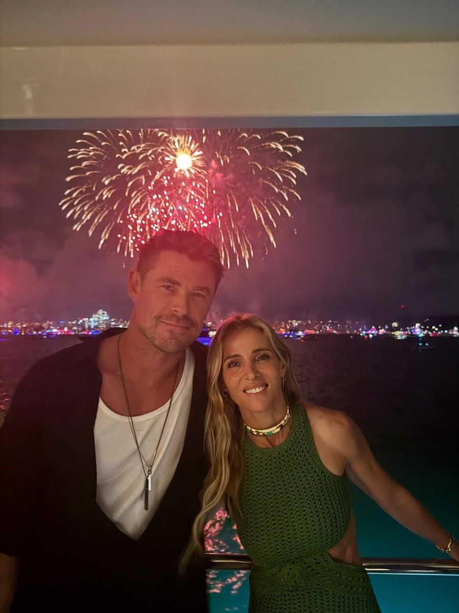 The couple looked stylish for the occasion, taking photos as fireworks were launched in Sydney