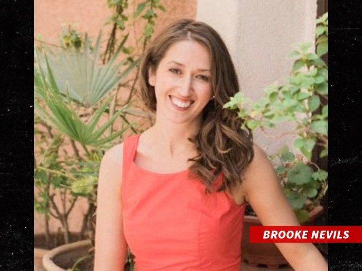 1009-brooke-nevils-twitter-01