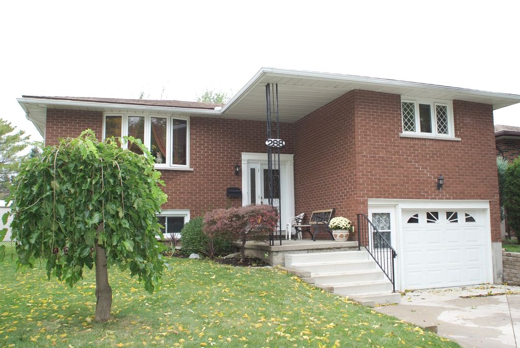 Justin Bieber musician poses for a portrait at home in Stratford, Ontario on September 29, 2009.  (Photo by Micah Smith/Getty Images)