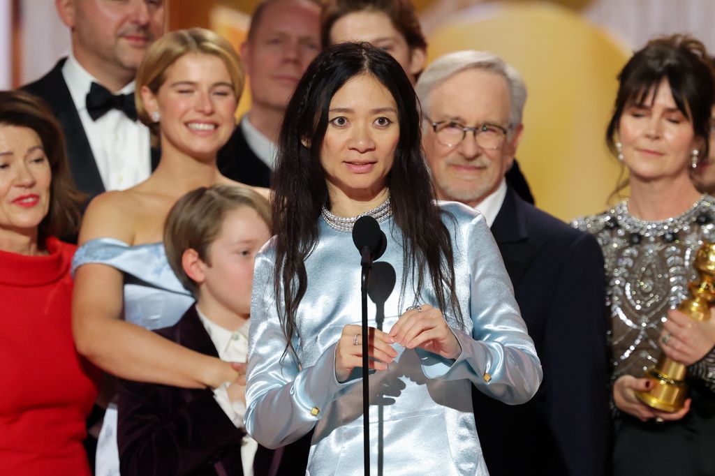 Chloé Zhao golden globes blue dress