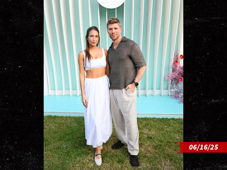 amanda-batula-kyle-cooke-sub-etty-3