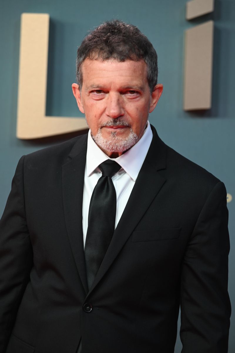 Antonio Banderas and more mourn the death of Spanish actress Verónica Echegui