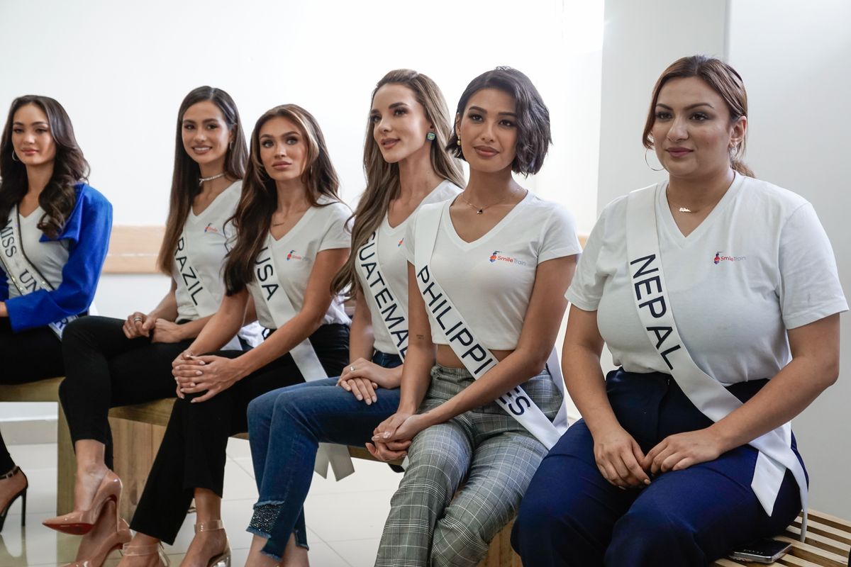 They spoke from hope. They discussed the possibility of Filipino businessman and politician Chavit Singson and his daughter acquiring the Miss Universe Organization.