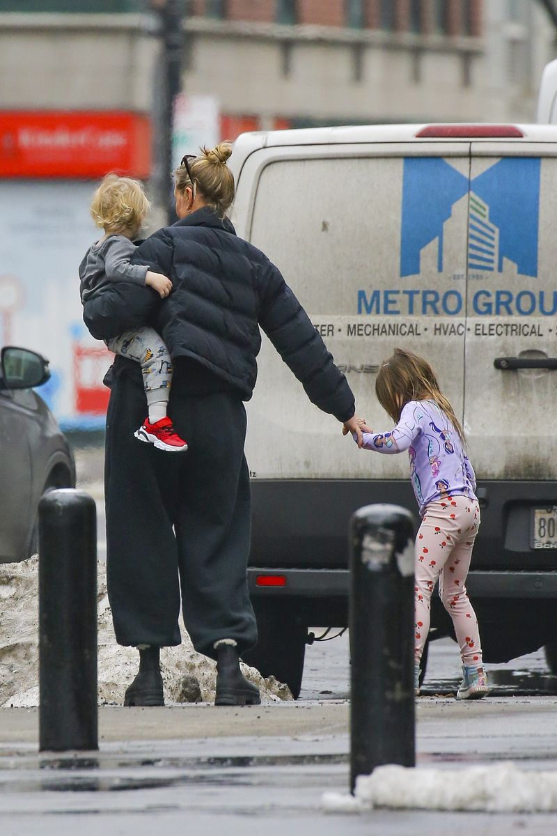 She was with her daughter Raddix and son Cardinal