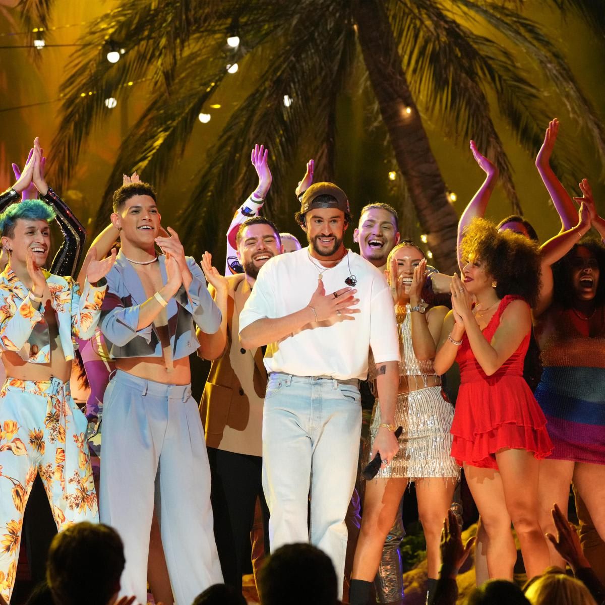 Bad Bunny's mom is the teacher in the family, the artist gave a musical history lesson to pay homage to Cuban salsa legends like Celia Cruz and La Lupe.