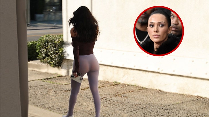 bianca-censori-kal-02-14-2026