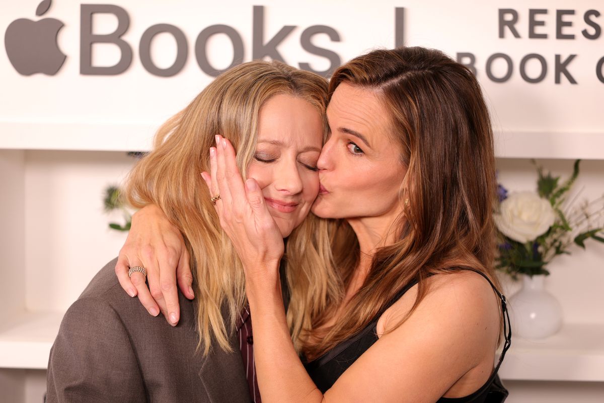 Judy Greer and Jennifer Garner are working together on the second season of "The Last Thing He Told Me"