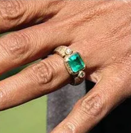 Halle's engagement ring from Olivier Martinez