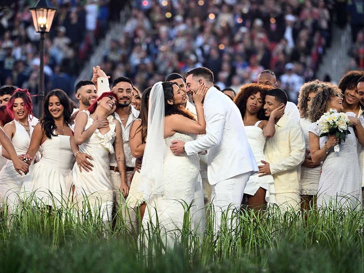 married couple halftime