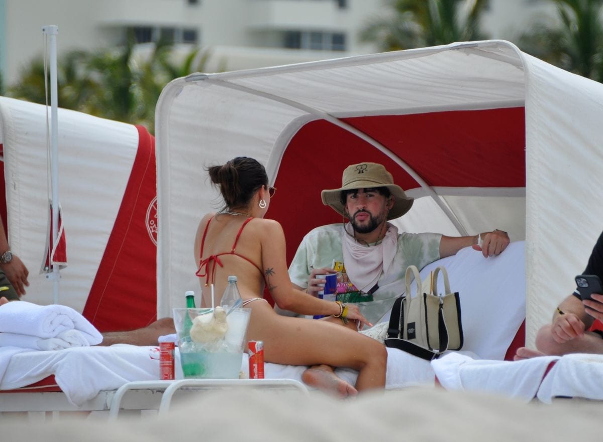 The connection between Bad Bunny, born Benito Antonio Martínez, and Gabriela Berlingeri traces back to 2017. 