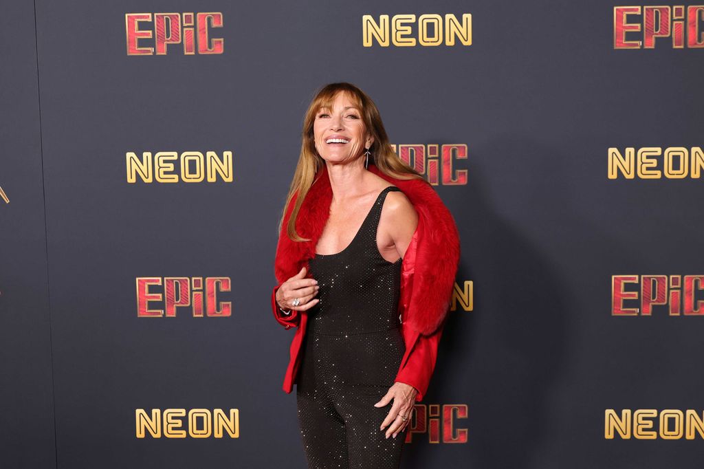 Jane Seymour on red carpet