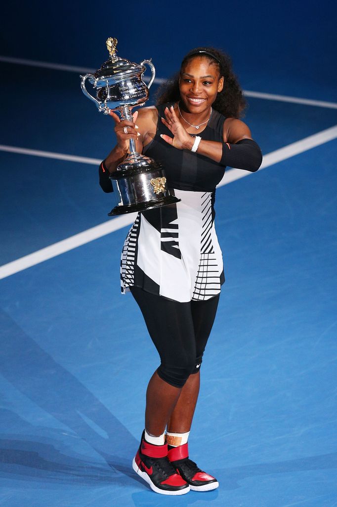 serena williams trophy