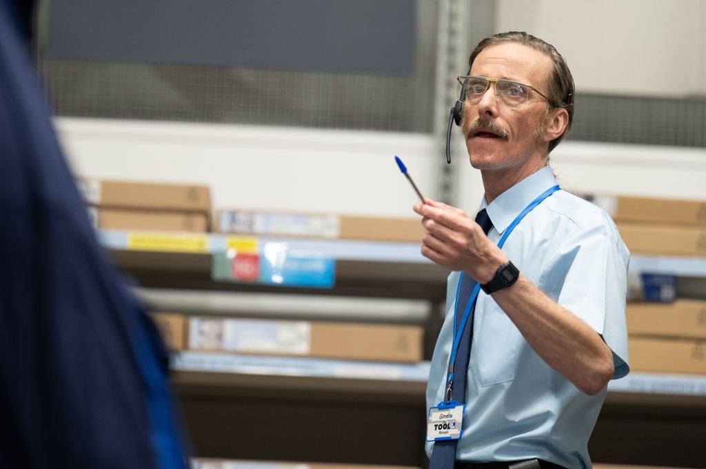 GORDON (MACKENZIE CROOK)