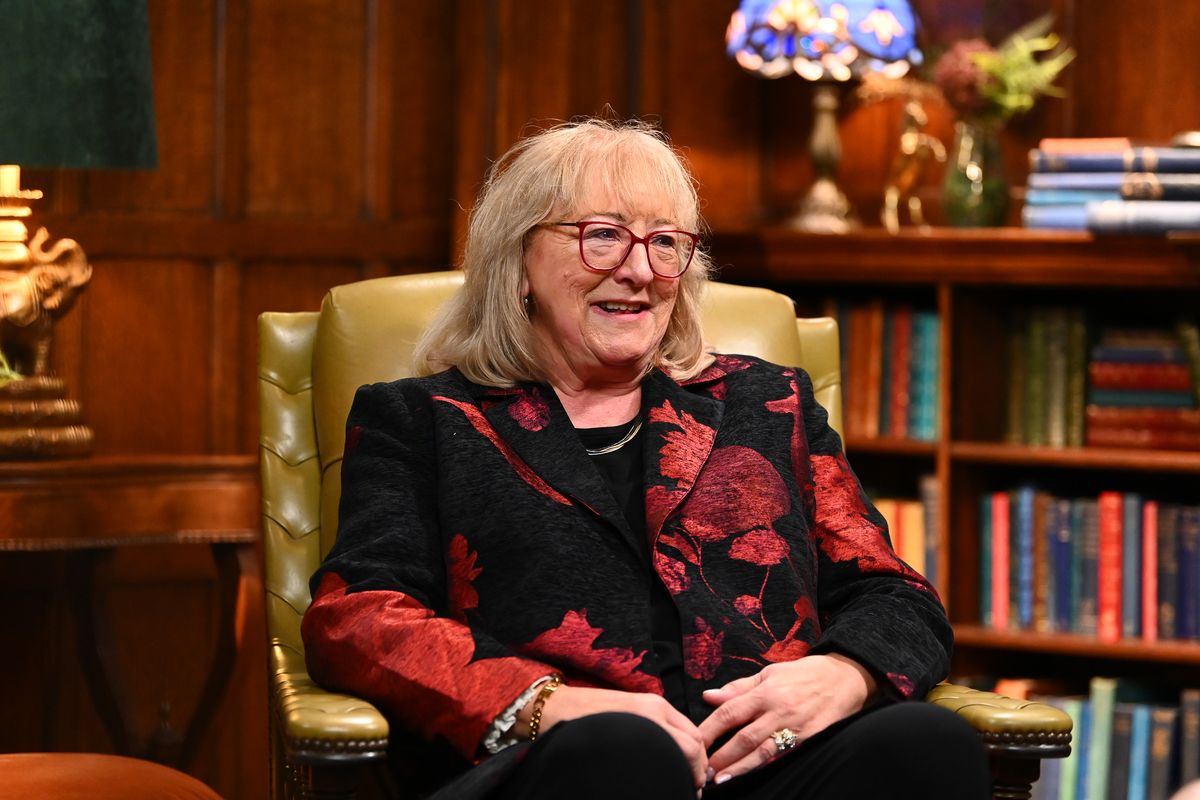 Donna’s timeline signals discipline rather than a quick fix.