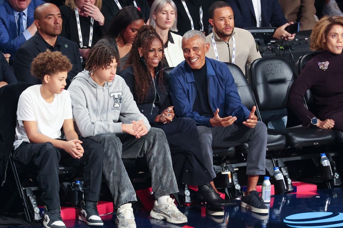 Former President Barack Obama and former First Lady Michelle Obama looked happier than ever as they enjoyed a courtside date night at NBA All-Star Sunday in Los Angeles.