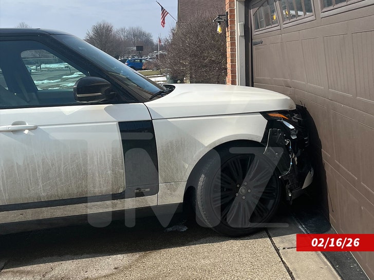 kim-mathers-accident-scene-tmz-2