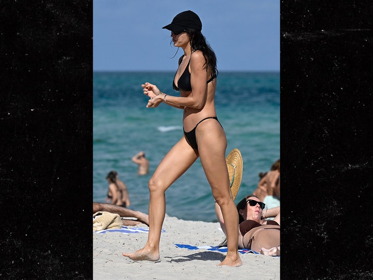 Irina-Shayk-sub-backgrid-2