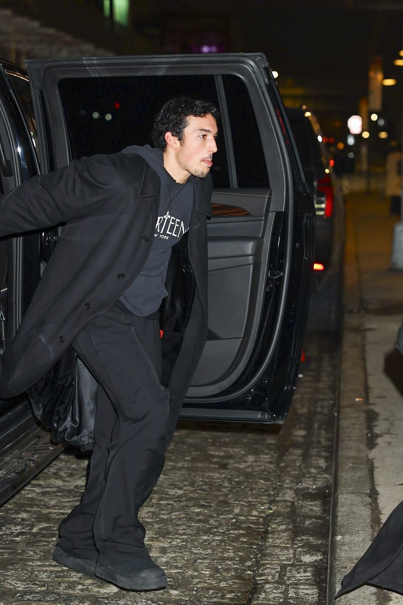  Nikko Gonzalez wore an all black fit